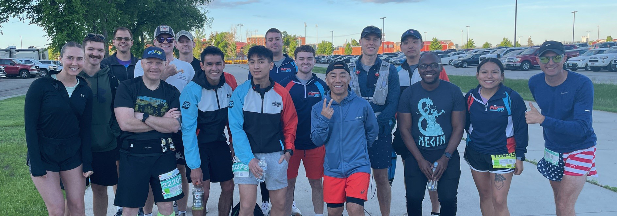 large group of runners